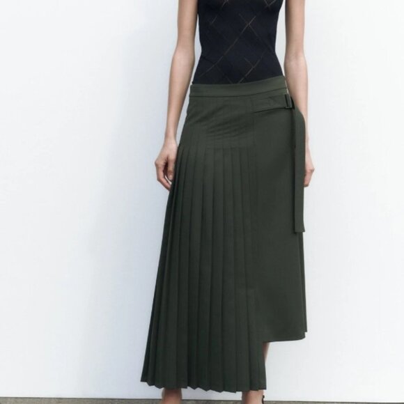 NEW ZARA SS23 PLEATED SKIRT WITH BELT LIMITED EDITION SIZE XS 2586/455 /505 - Picture 1 of 8